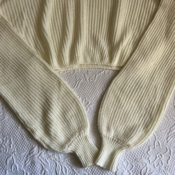Women's Cropped White Knitted Sweater - Picture 5 of 5